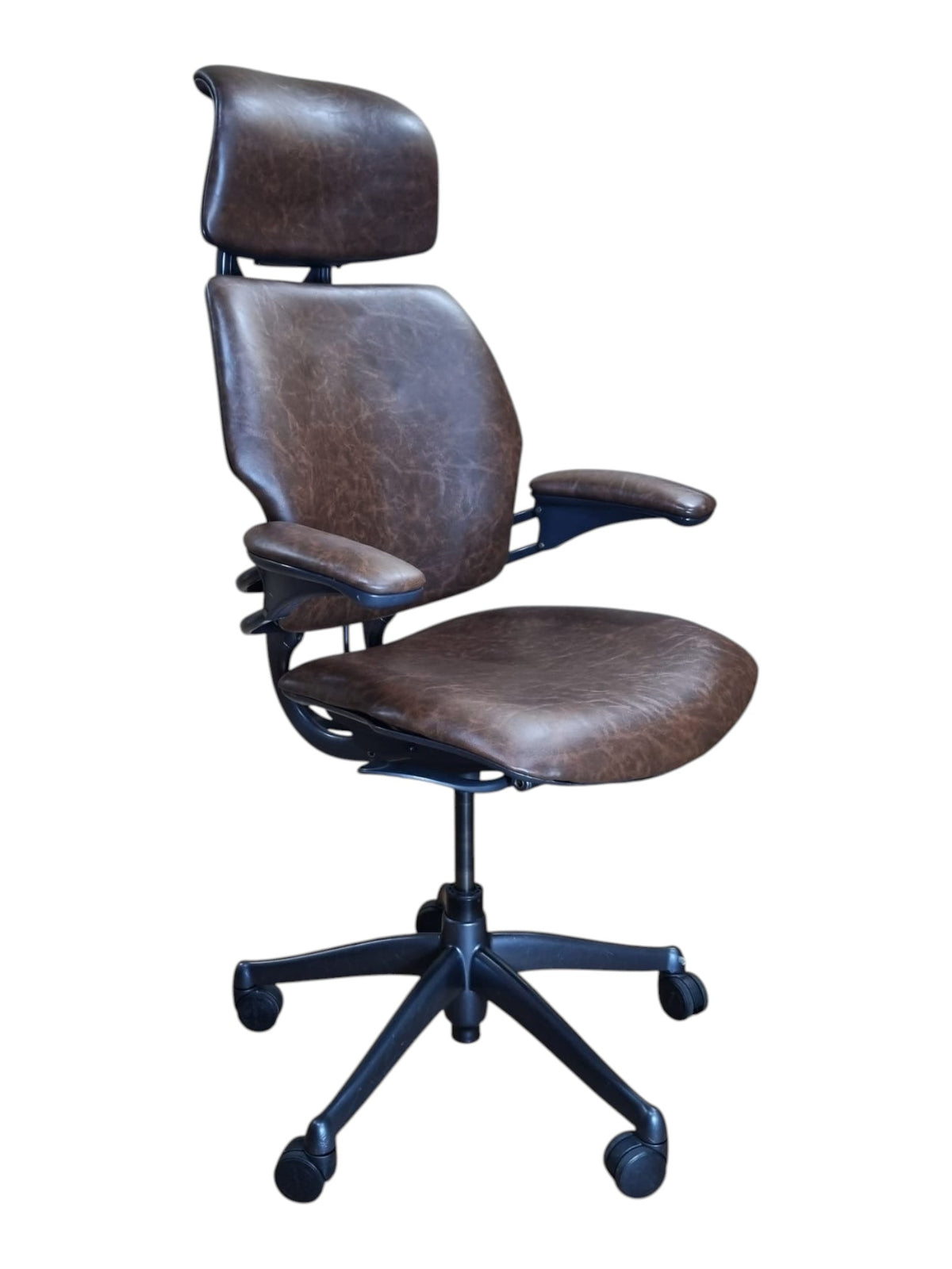 Refurbished Humanscale Freedom Headrest Chair – Vintage Brown