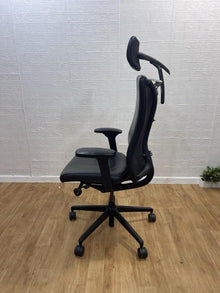 Refurbished Senator Agitus Executive Office Chair – Black Leather