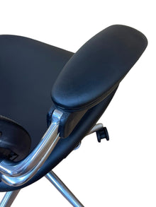 Refurbished Humanscale Liberty Mesh Chair – Black Leather & Polished Frame image 8