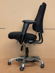 BMA Axia 2.0 High-Back Chair with Headrest & Footring – Refurbished image 5
