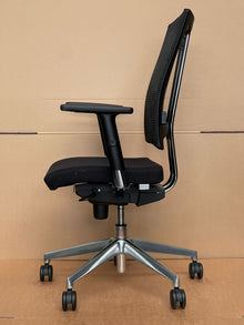 Nowy Styl Black Mesh Ergonomic Office Chair – Refurbished image 7
