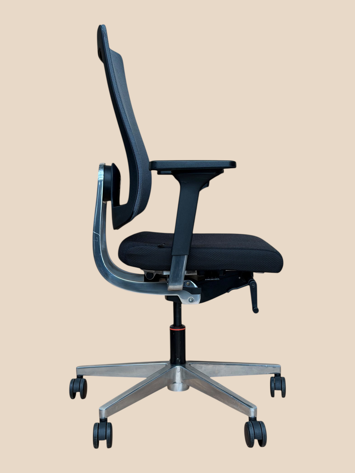 Refurbished Sedus Black Dot Net Chair – Black & Polished