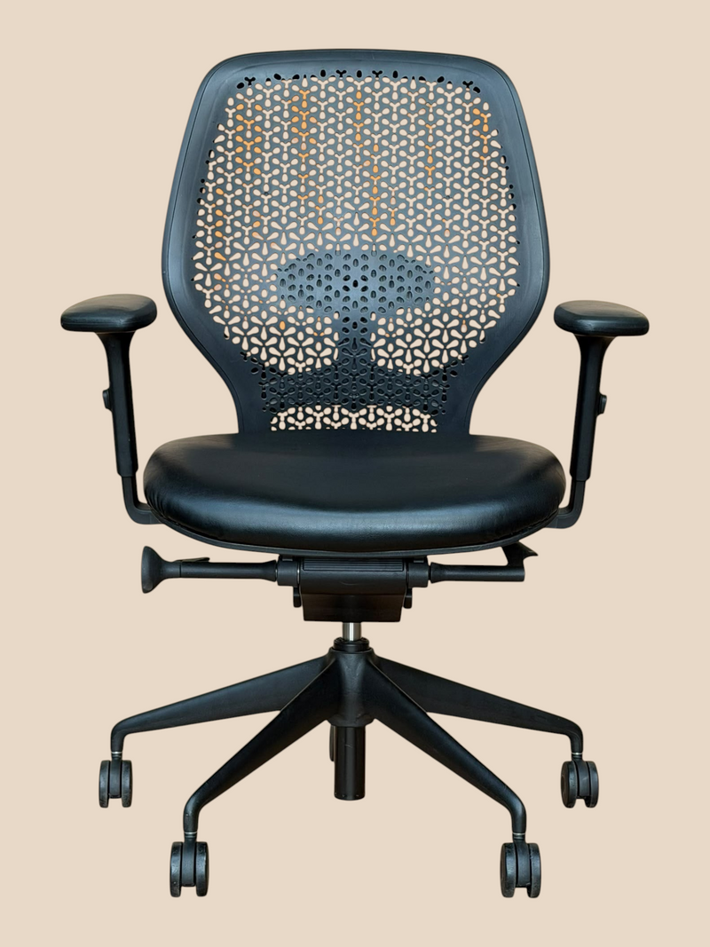 Refurbished Orangebox Ara chair with black leather seat – front view