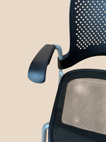 Refurbished Herman Miller Caper Mobile Chair Black image 8