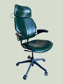 Refurbished Humanscale Freedom Headrest Chair – Vintage Green Leather image 9