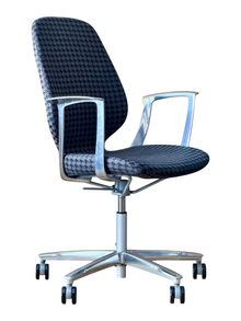 Kinnarps 8000 Height Adjustable Chair - Houndstooth Fabric - Grey Black - Polished Aluminium Frame - Swivel Base image 3
