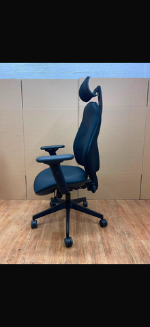 Refurbished ergonomic black chairs dse task chair image 2
