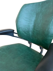 Refurbished Humanscale Freedom Chair – Vintage Green Leather image 7