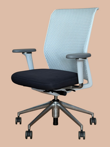 Refurbished Vitra ID Mesh Office Chair in Light Grey image 5