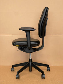 Refurbished Senator Dash Fully Adjustable Chair – Black PU image 5