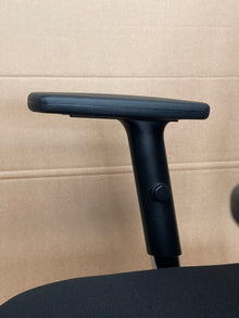 Nowy Styl Black Mesh Ergonomic Office Chair – Refurbished image 6
