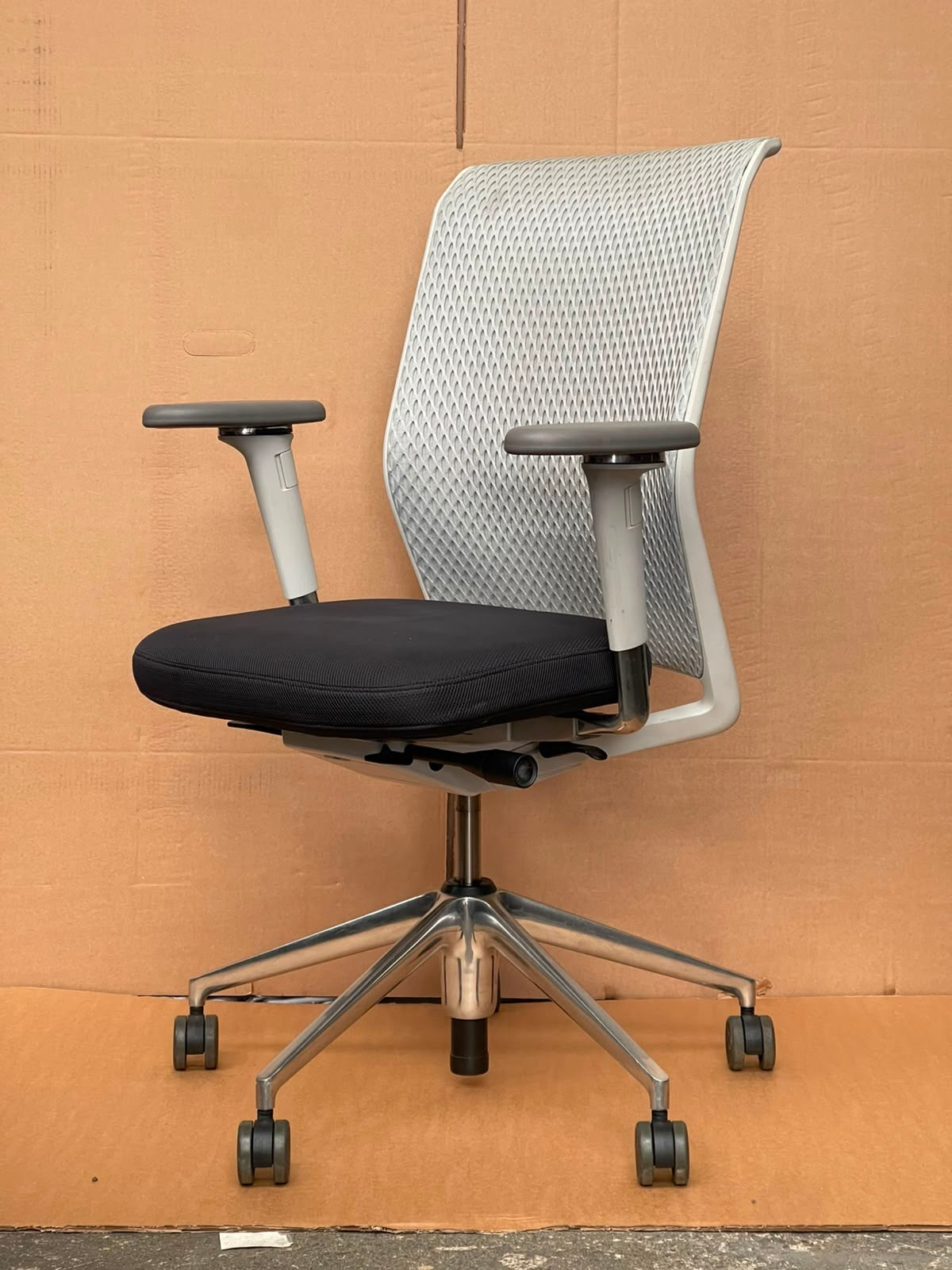 Refurbished Vitra AM Grey Mesh Ergonomic Task Chair