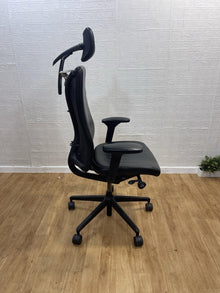 Refurbished Senator Agitus Executive Office Chair – Black Leather