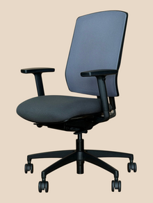 Refurbished Boss Design Felix Grey Mesh Office Chair image 6