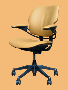 Refurbished Humanscale Freedom Chair – Tan Cowhide Leather image 5