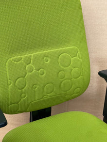 Steelcase Reply Lime Green Ergonomic Chair – Refurbished image 4