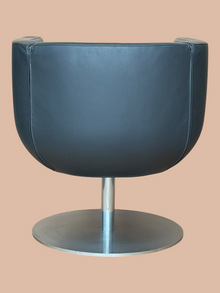 Refurbished B&B Italia Tulip Leather Swivel Armchair – Black image 3