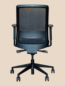 Refurbished Bestuhl S30B Mesh Office Chair in Black image 4