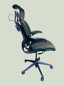 Refurbished Humanscale Freedom Headrest Chair – Vintage Green Leather image 2
