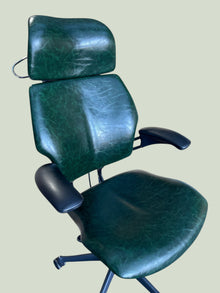Refurbished Humanscale Freedom Headrest Chair – Vintage Green Leather image 6