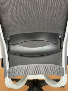 Drabert by Kinnarps Grey Mesh & Leather Chair – Refurbished image 10