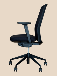 Refurbished Black Mesh Ergonomic Task Chair image 5