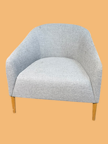 Refurbished Boss Design Manta Armchair – Light Grey image 3
