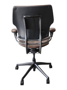 Refurbished Humanscale Freedom Task Chair – Brown or Black Leather image 4