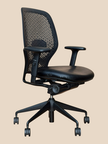 Refurbished Orangebox Ara Task Chair – Black Leather Seat image 6