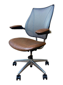 Refurbished Humanscale Liberty Mesh Chair – Vintage Brown Leather image 3
