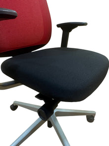Refurbished Steelcase Reply Air Chair – Red Mesh Back image 6