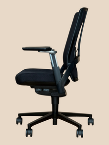 Refurbished Senator i-Workchair in Black image 4
