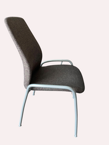 Refurbished Kinnarps Meeting Table with 6 Matching Conference Chairs image 9