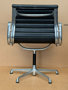 Refurbished Vintage ICF EA 108 Leather Conference Chair image 5