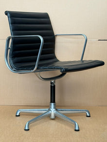 Refurbished Vintage ICF EA 108 Leather Conference Chair image 3