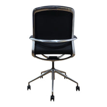 Refurbished Dynamic Lucia Executive Office Chair – Height Adjustable, Back Recline image 4