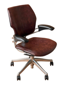 Refurbished Humanscale Freedom Chair – Distressed Brown Leather Finish image 2