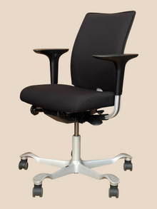 HÅG H05 Black Ergonomic Task Chair with Adjustable Arms – Refurbished image 5