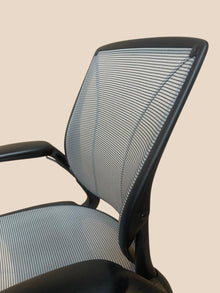 Humanscale Diffrient World Grey Mesh Chair – Refurbished image 8
