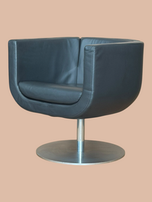 Refurbished B&B Italia Tulip Leather Swivel Armchair – Black image 5