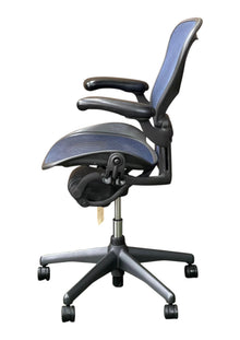 Refurbished Herman Miller Classic Aeron Size B – Fully Loaded Blue Mesh image 6