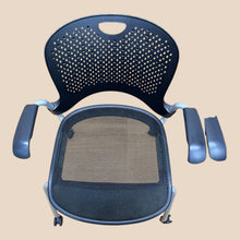 4 X Herman Miller Caper Stackable Chairs With Wheels And Armrests - UK Delivery image 8