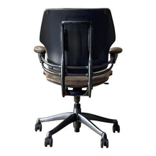 Humanscale Freedom Chair In Brown Patterned Leather - UK Delivery Rrp £1149 image 5
