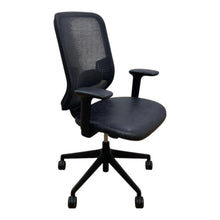 Refurbished Orangebox Do HBA Executive Chair – Leather, Fully Adjustable image 2