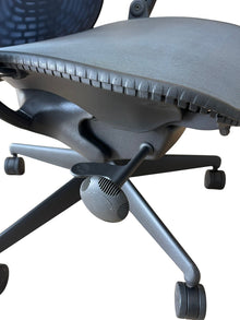 Herman Miller Mirra Triflex Fully Adjustable - Navy / Graphite image 10