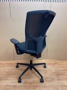 Kinnarps Drabert Mento Ergonomic Task Chair – Black Fabric, Adjustable Arms (Refurbished) image 4