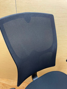 Kinnarps Drabert Mento Ergonomic Task Chair – Black Fabric, Adjustable Arms (Refurbished) image 8