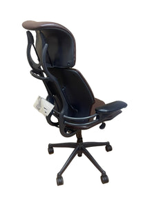 Humanscale Freedom Headrest Chair – Brown Cowhide Leather | Refurbished image 8