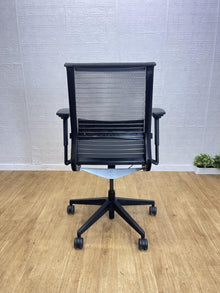 Steelcase Think V1 Ergonomic Office Chair – Lumbar Support – Grey