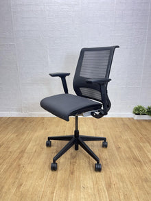 Steelcase Think V1 Ergonomic Office Chair – Lumbar Support – Grey